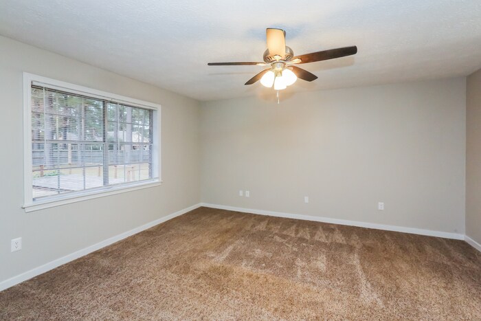 Building Photo - 132 Fern Valley Rd