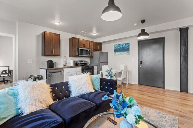 Building Photo - 1800 W Bethune St