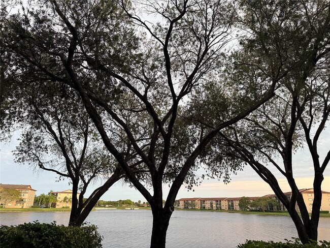 Building Photo - 1001 SW 141st Ave