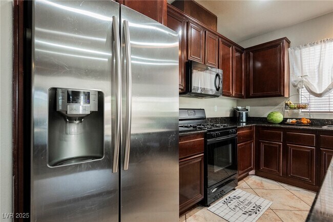 Building Photo - 6720 Song Sparrow Ct