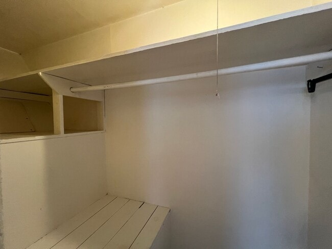 Building Photo - 1403/1405 Daley Avenue