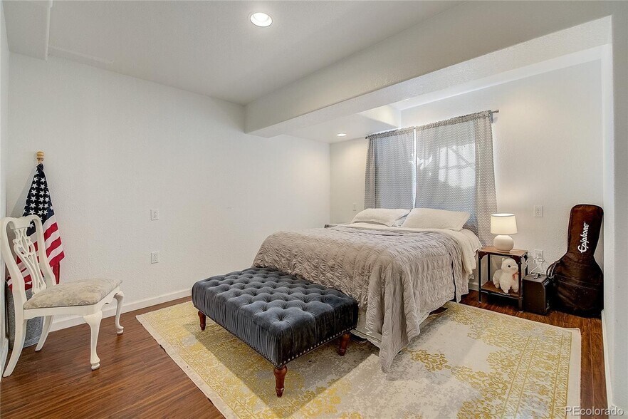 Building Photo - 1714 Foxfield Dr