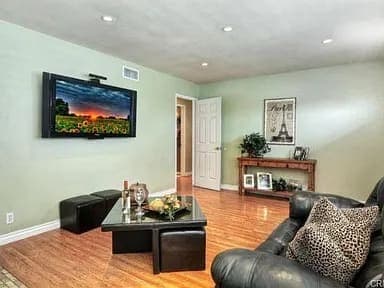 Building Photo - 8431 San Pablo Dr