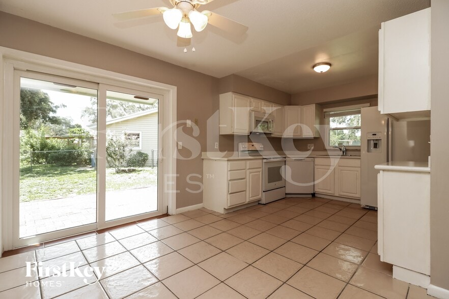 Building Photo - 315 Miami Ave