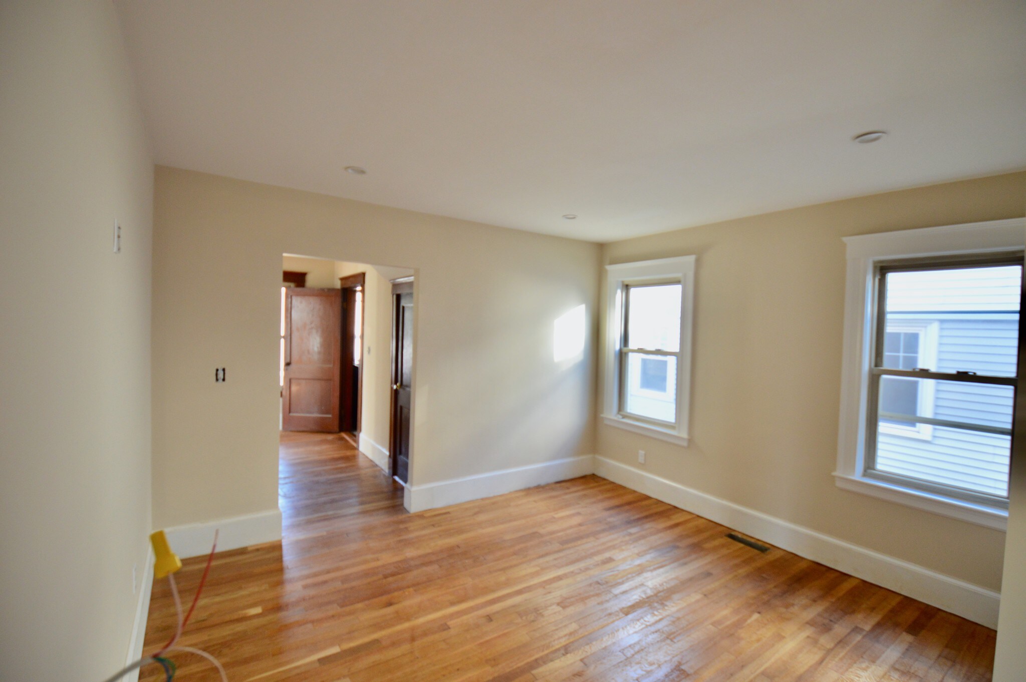 Building Photo - 41 Gardena St