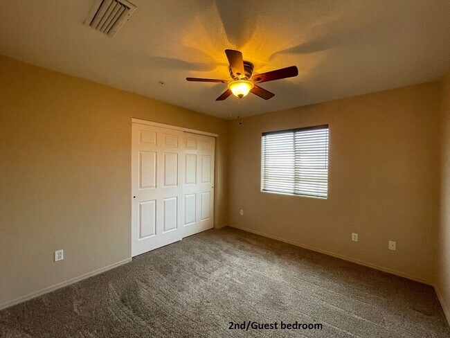 Building Photo - PALI2630