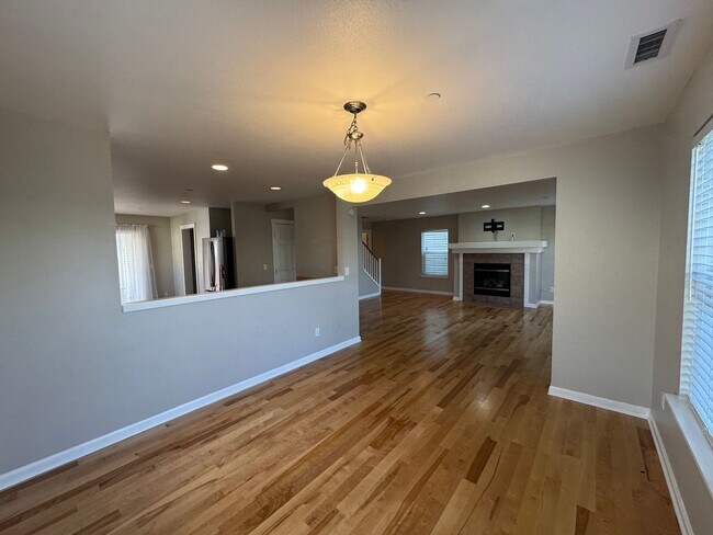 Building Photo - DuPont 4-bedroom, 2.5-bath home with A/C