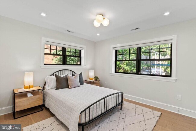 Building Photo - 4628 Blagden Terrace NW