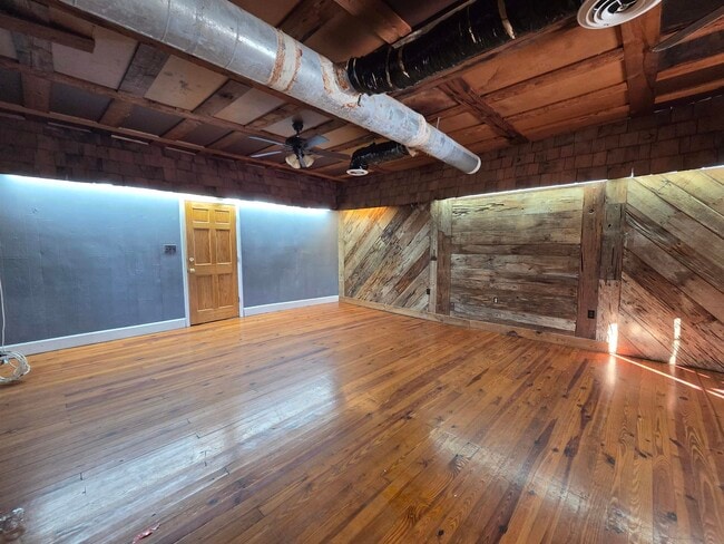 Building Photo - 129 S Jefferson St