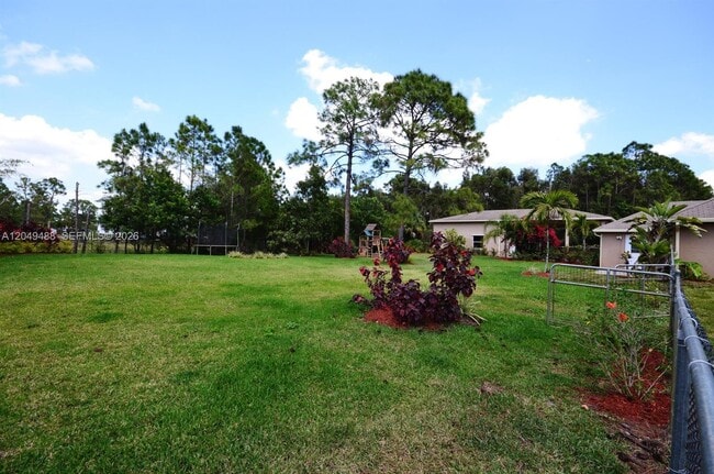 Building Photo - 17569 89th Pl N