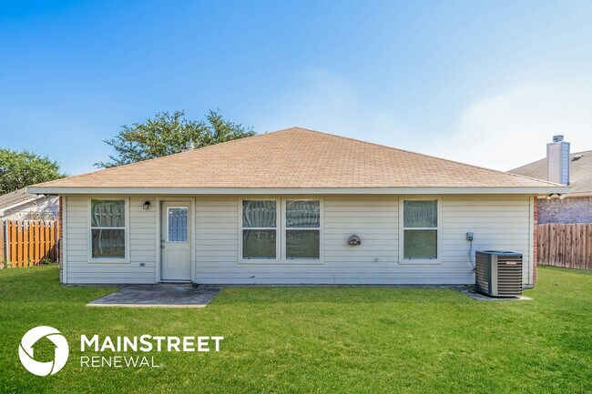 Building Photo - 8001 Marielle Cir