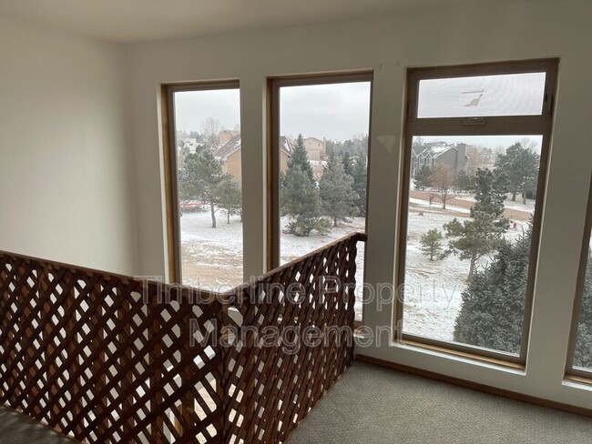 Building Photo - 936 Caribou Dr W