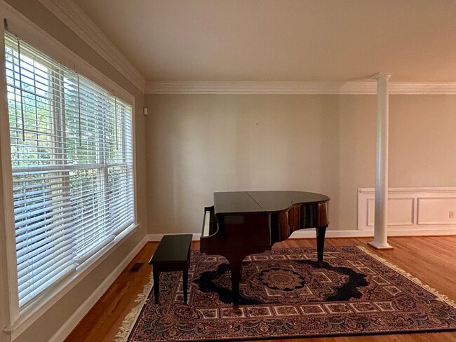 Building Photo - Live the Good Life in Summer Lake – Stunning 6-Bedroom Home in Moseley, VA!