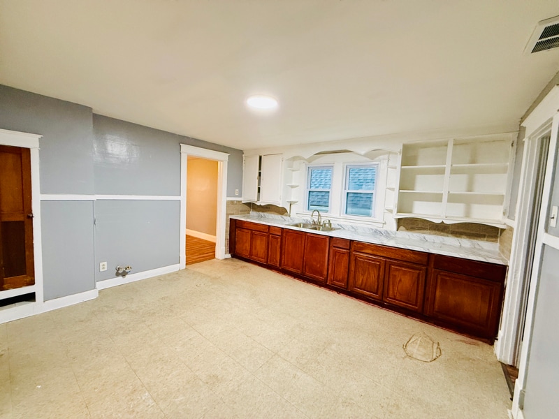 Building Photo - 88 Schutrum St