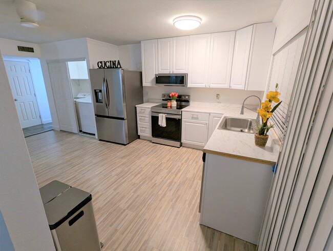 Building Photo - 3134 Edelweiss Dr