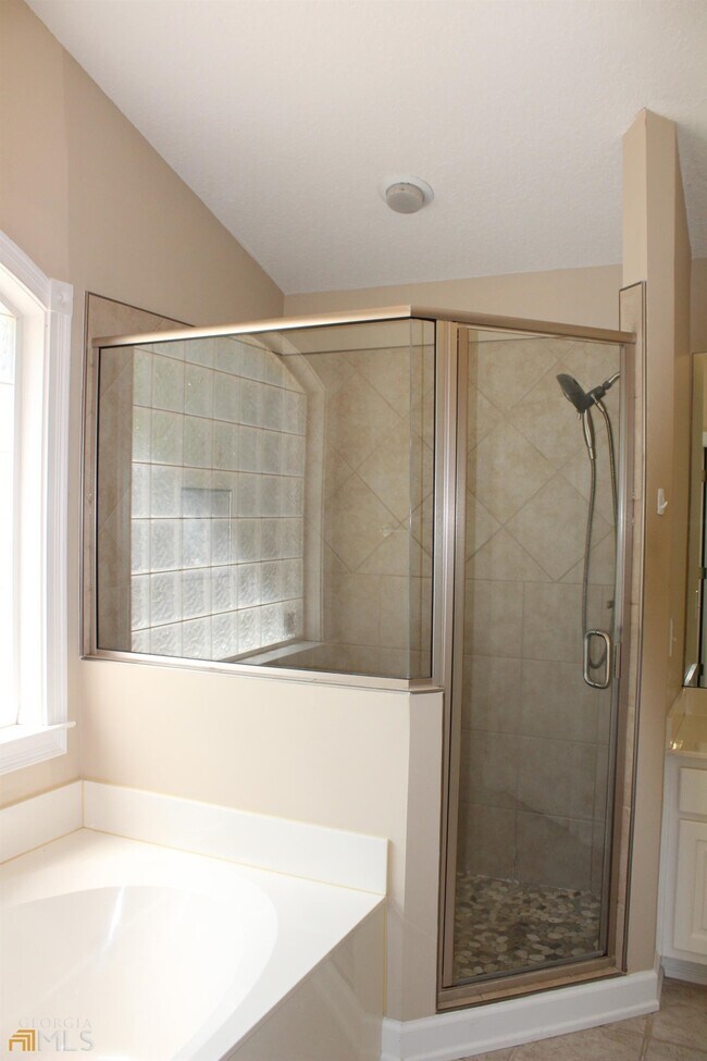 Building Photo - 203 Carrington Way