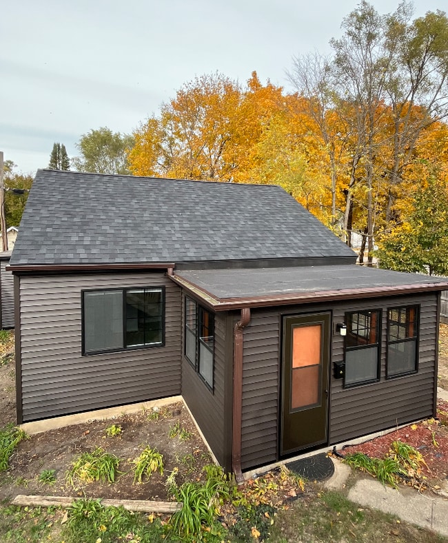 Building Photo - 1411 Portland Ave