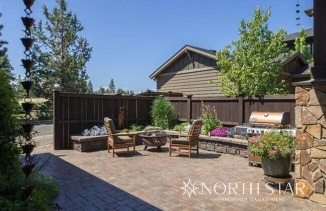 Building Photo - 4 Bed, 3 Bath w/ 3,030 sqft of perfection in Renaissance Ridge