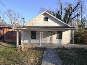 Building Photo - 417 S Hill Ave