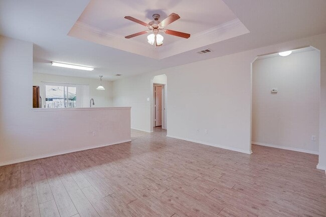 Building Photo - 476 Moonwalker Trail