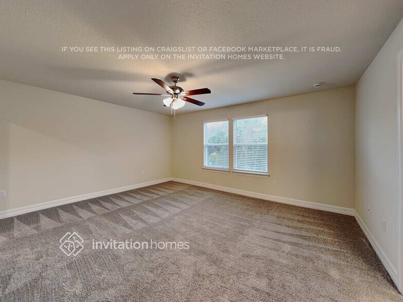 Building Photo - 5167 Royal Point Ave