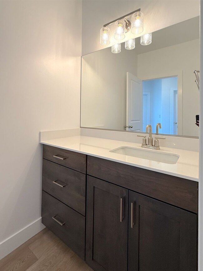 Building Photo - Brand New 3 bed, 2.5 Bath 1 car garage Townhome