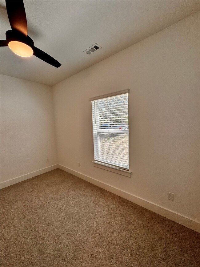 Building Photo - 8881 Williams Rd