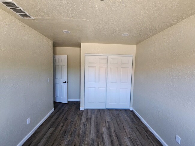 Building Photo - Beautiful Remodled, 4 Bedroom Home!
