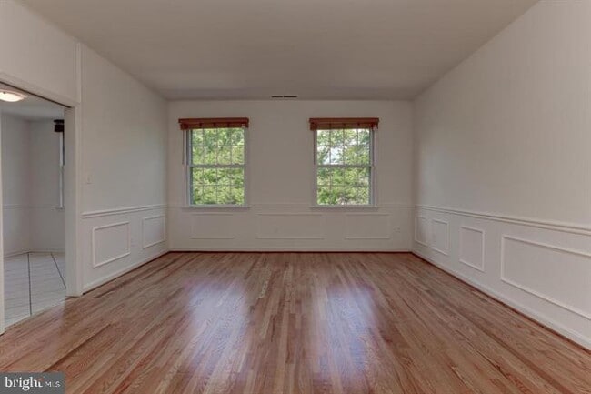 Building Photo - 6667 McLean Dr
