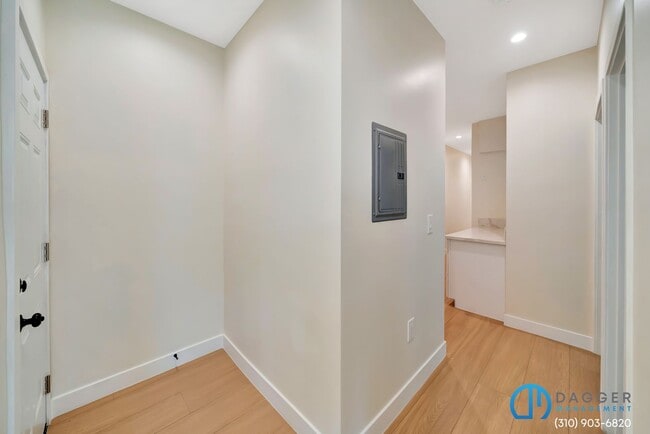 Building Photo - 2800 Winter St