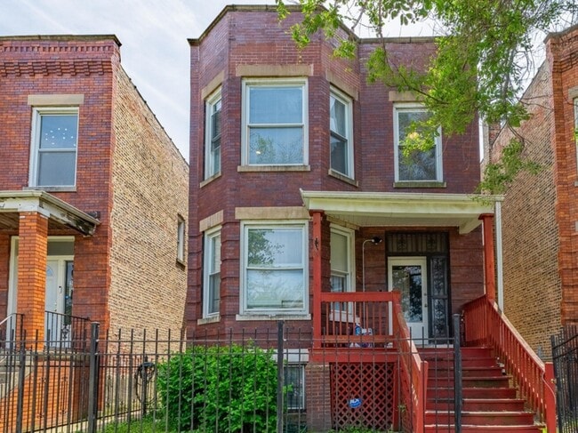 Primary Photo - 5025 W Huron St