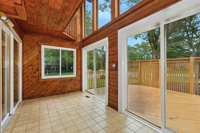 Building Photo - 2101 Babst Ct
