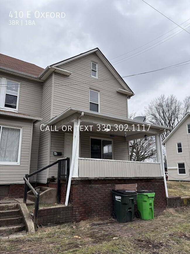 Primary Photo - Three bedroom one bathroom duplex for rent