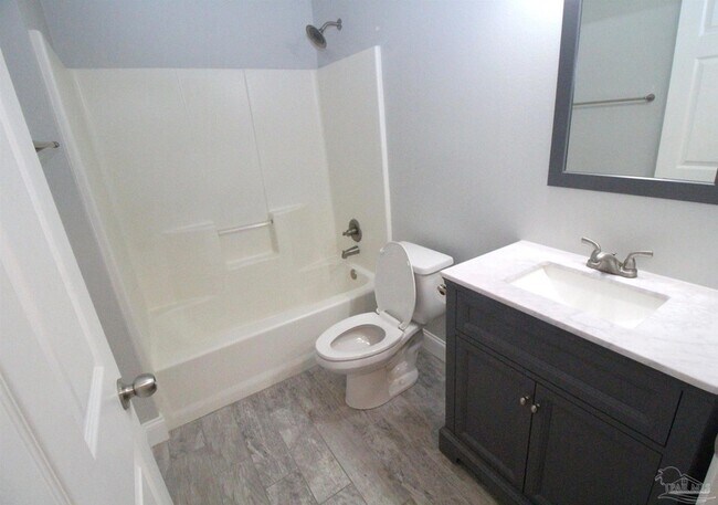 Building Photo - 388 Mirabelle Dr