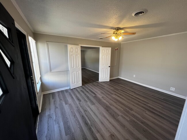 Building Photo - 4327 Zelda Ln