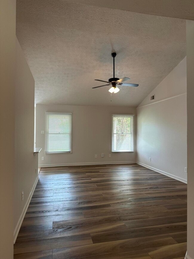 Building Photo - 969 Ridgebrook Rd