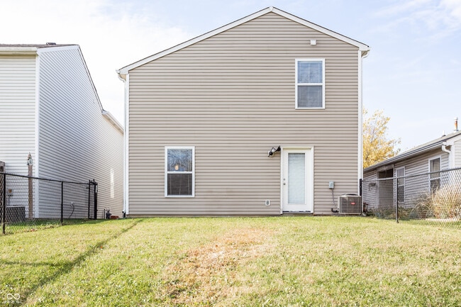 Building Photo - 2305 Collins Way