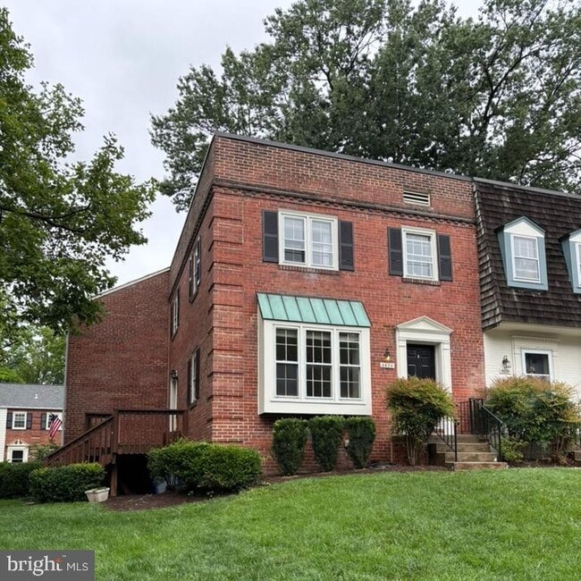 Building Photo - 6626 Hillandale Rd