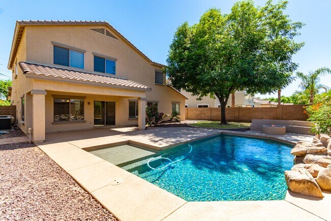 Building Photo - Chandler 4 Bedroom - 2.5 Bathroom with Pri...