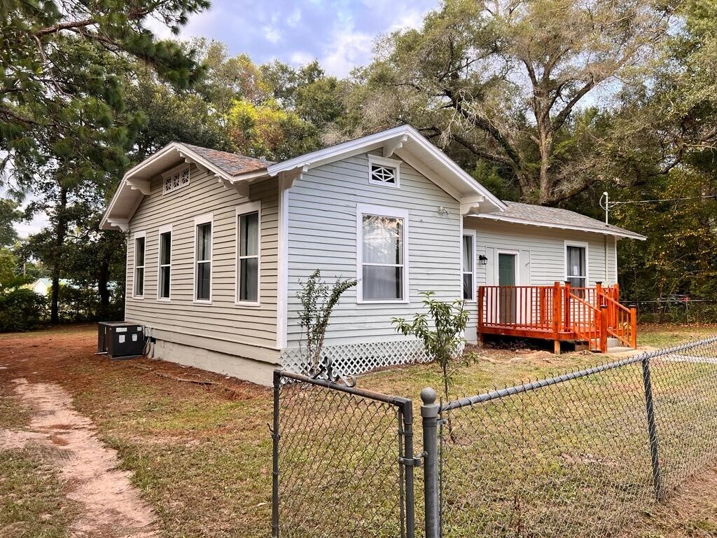 Building Photo - 206 Ridge Rd