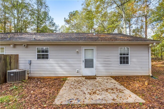 Building Photo - 1727 Oak Grove Church Rd