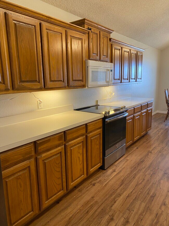 Building Photo - 3136 Braford Dr