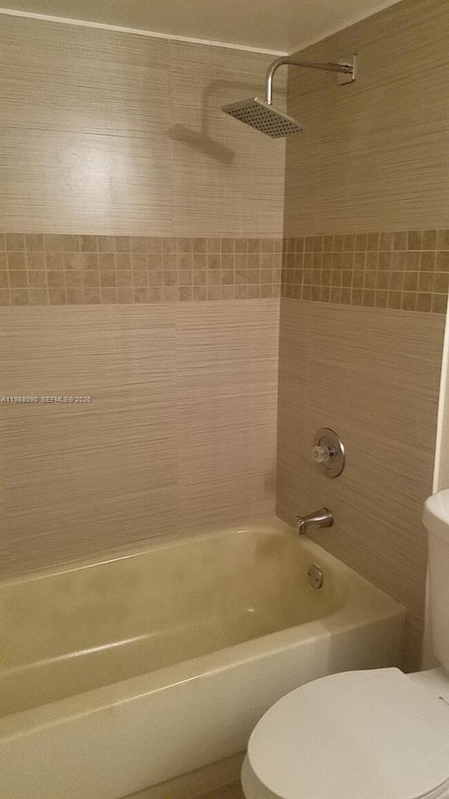 Building Photo - 8180 Geneva Ct