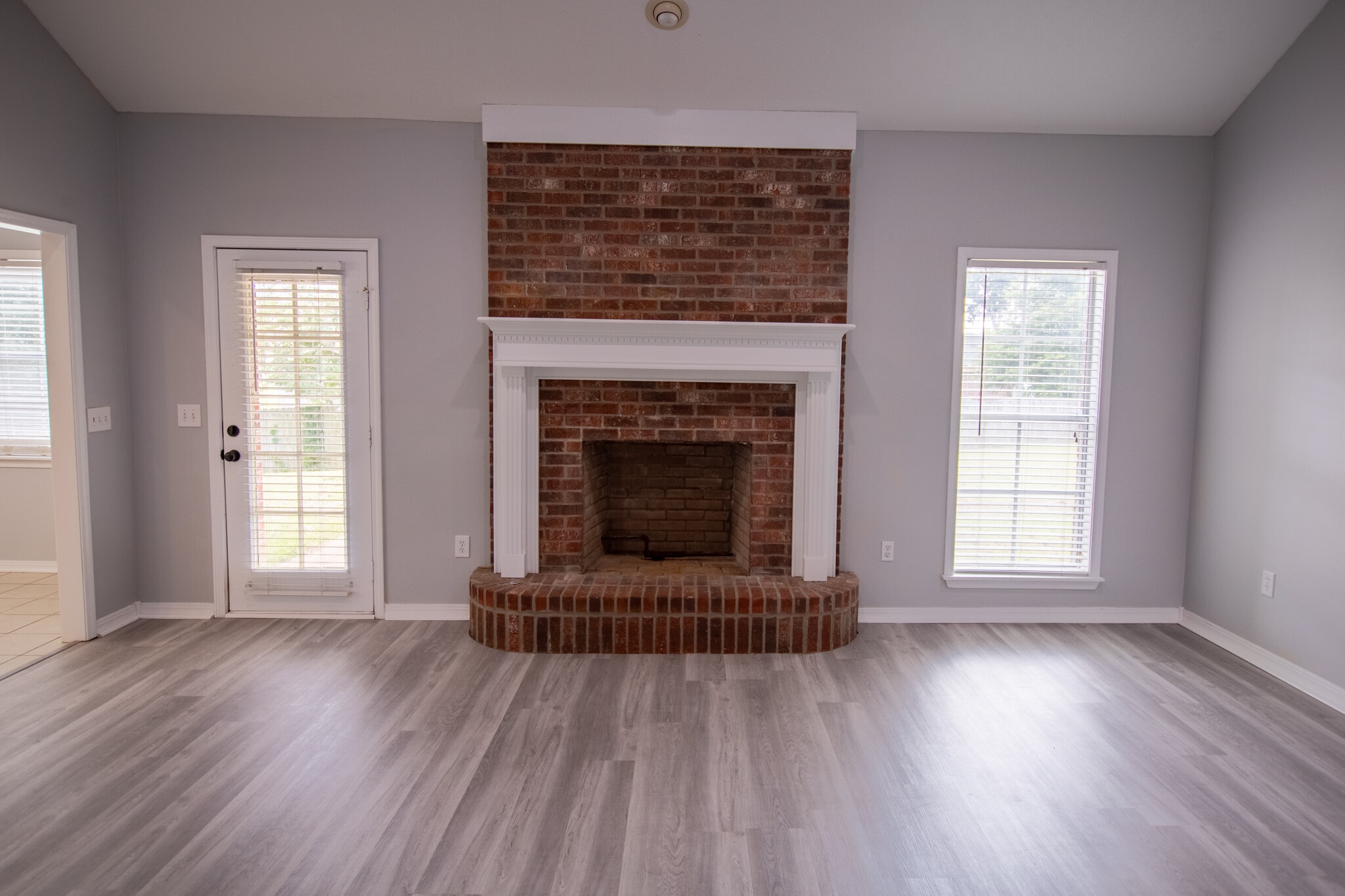 Living Room - 106 Hanover Cove