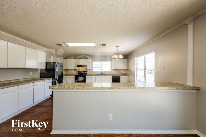 Building Photo - 13423 Alder Creek Dr