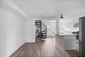 Building Photo - 7616 Elm St
