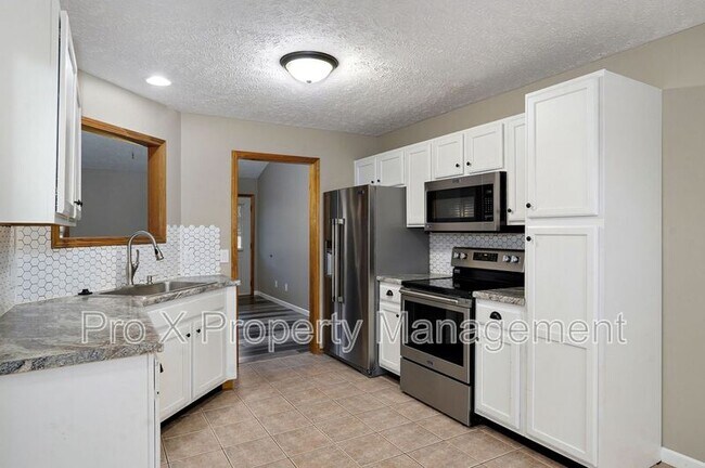 Building Photo - 4223 W Madison St