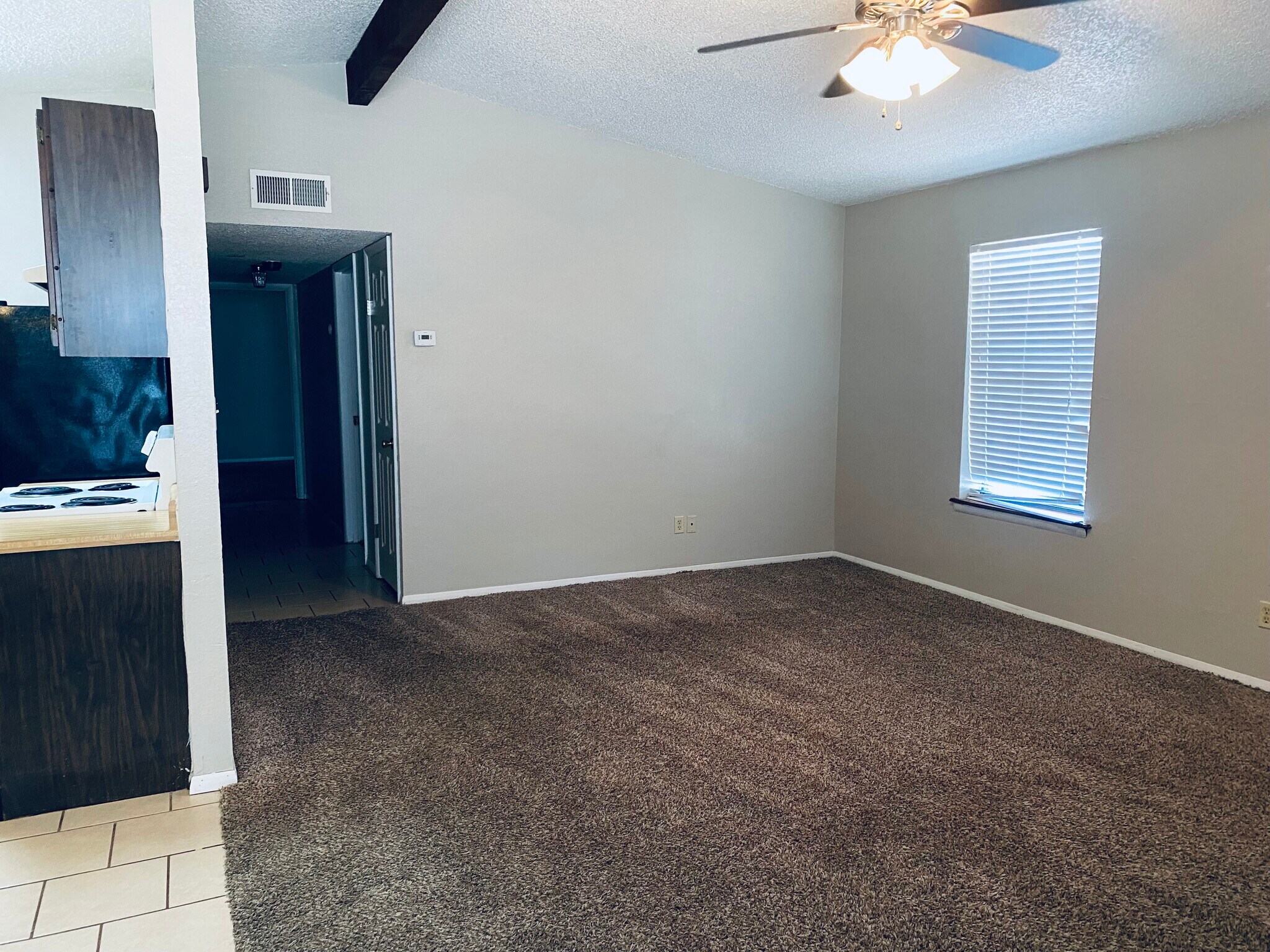 Building Photo - 830 Hardy Springs Cir