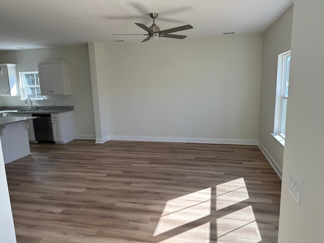 Building Photo - 945 Grayson Ave