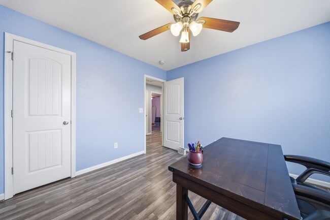 Building Photo - 507 Leonard Rd